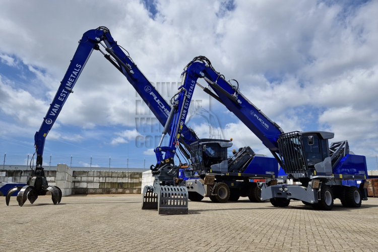 Nieuw Duo Fuchs overslagmachines voor Van Est Metals