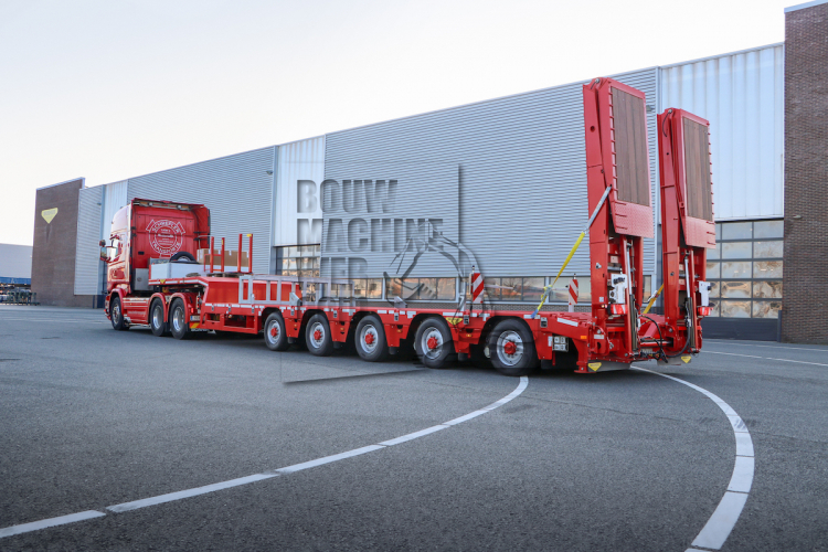 Multifunctionele semi-dieplader met gieksleuf en oprijkleppen