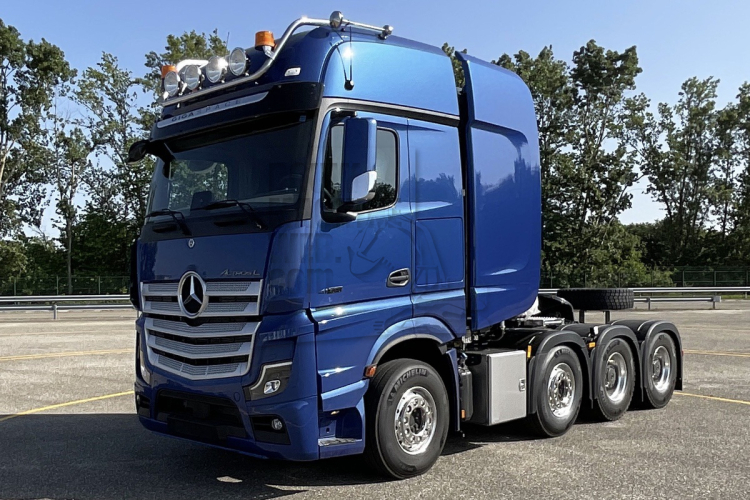 Mercedes-Benz levert 300.000ste op maat gemaakte voertuig