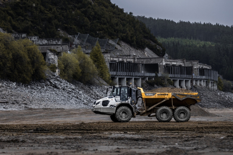 Liebherr knikdumpers betrokken bij groot project aan de Reschensee