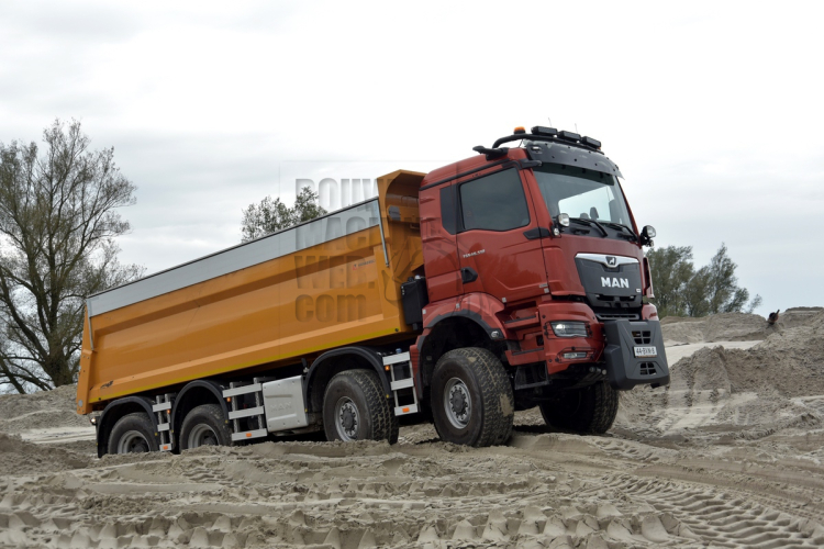 Jannes Punter gaat met een TGS 8x8 goed uitgerust de winter in