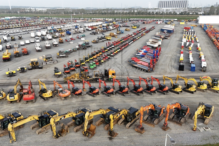 Ritchie Bros. verkoopt meer dan 3.800 machines met Moerdijk Live Xperience