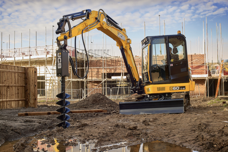 Stage 5-vermogen voor JCB compacte graafmachines van 4 tot 6 ton