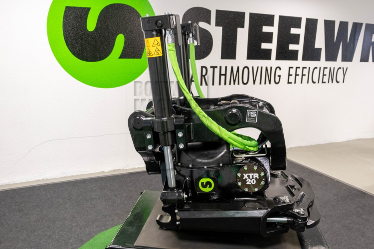 Steelwrist tekent hem opnieuw!