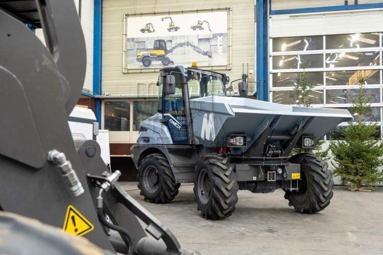 eMDX, de eerste 100% elektrische 6 tons knikdumper