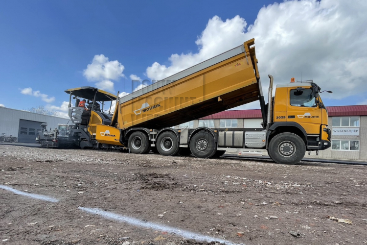 Nieuwe Dynapac SD2500CS voor Mourik