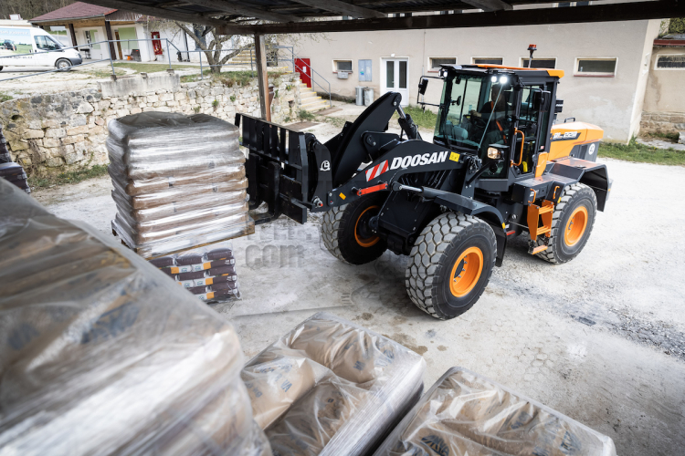 Doosan lanceert de nieuwe DL220-7 en DL250-7 wielladers
