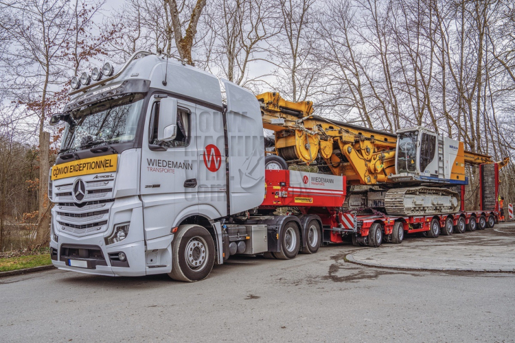 Een 73-tons première