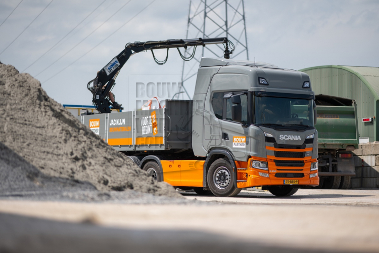 Bouwpartner Jac Klijn Bouwmaterialen kiest voor ontzorging met Scania