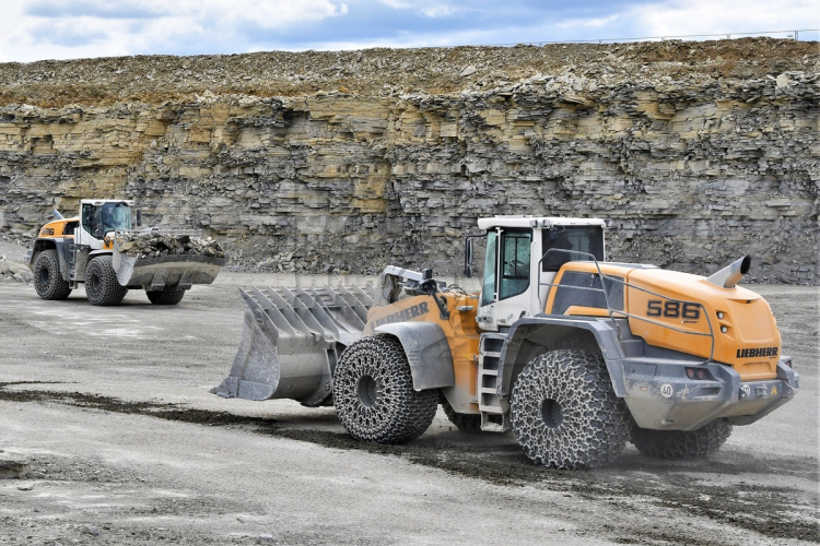 Zuinig in de grindwinning: Derde Liebherr L 586 XPower voor Rinsche