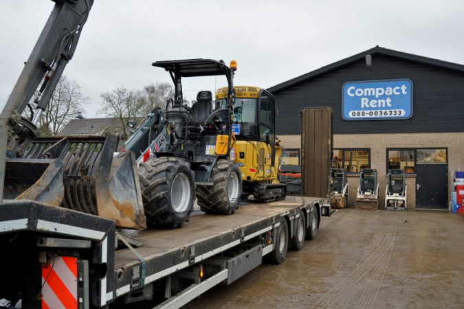 Pon Equipment neemt Compact Rent over