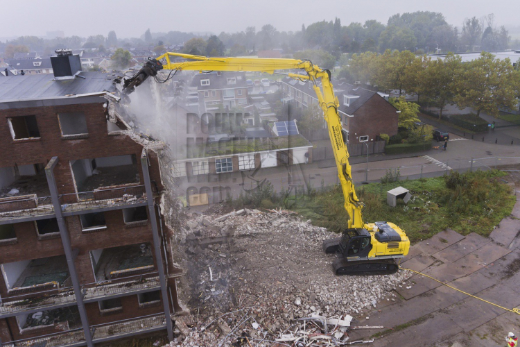 Van Groningen sloopt op hoogte met Kobelco