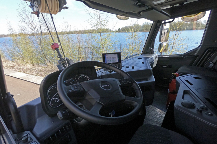 Nieuwe werkplek in Grove cabine