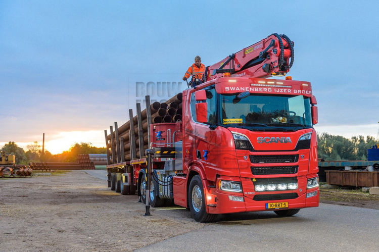 Swanenberg IJzer Groep koopt twee Scania V8 trekkers