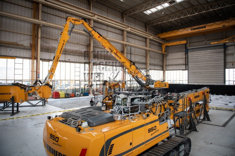 Liebherr’s grootste voor AWR Abbruch