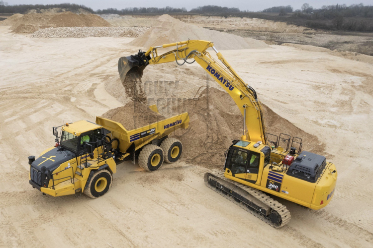 Komatsu Europe verkoopt zijn 1000e HM300 knikdumper