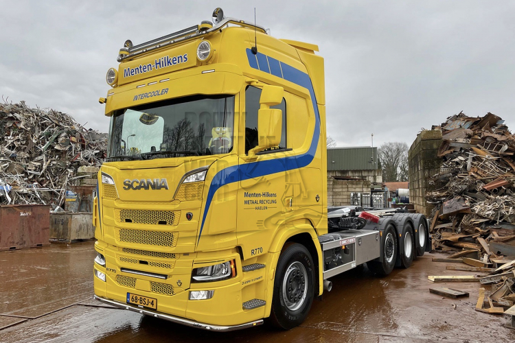 Menten Hilkens beloont chauffeur met Scania R770 V8 8x2