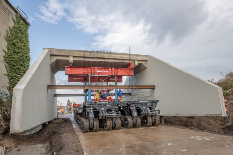 Een brug dicht de kloof