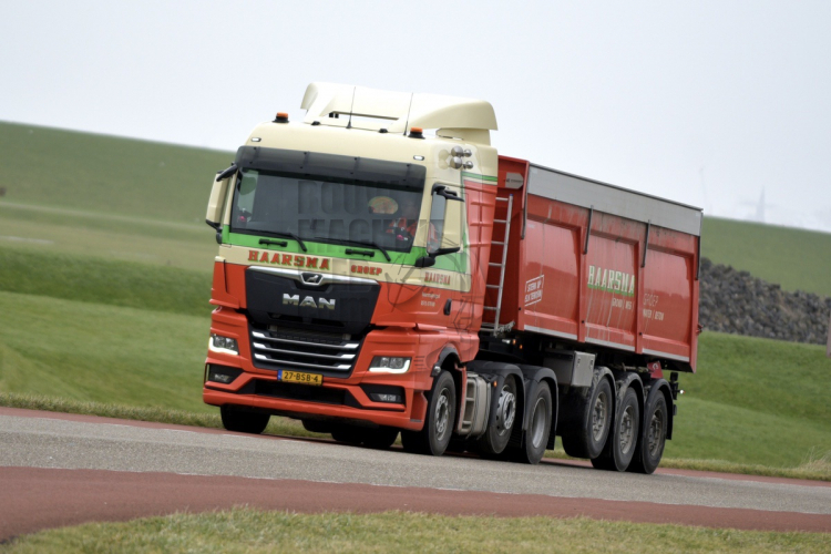 Stoere MAN TGX 26.470 6x2/4 voor Haarsma Tjerkwerd