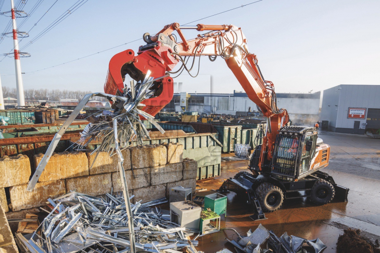 Grote jongen: Hitachi ZX220W-7 voor het zware werk