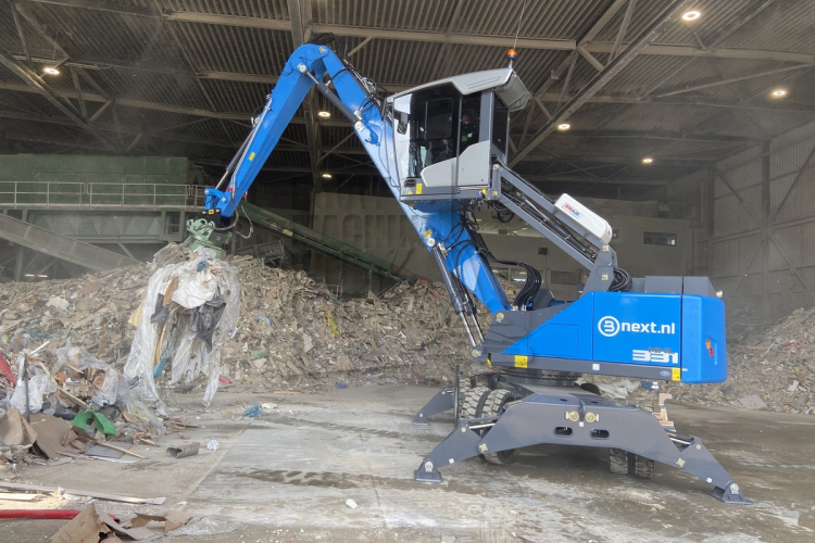 BNext.nl / Beelen neemt nieuwe Fuchs MHL331F in gebruik in Houten