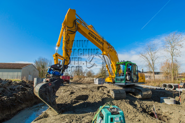 Hybride Kobelco voor Hoondert