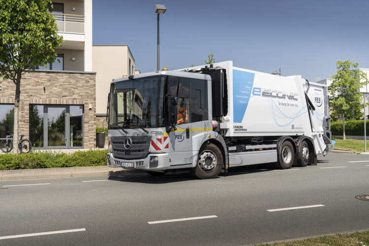 Elektrisch in serieproductie: Mercedes-Benz eEconic rolt van de band in fabriek Wörth