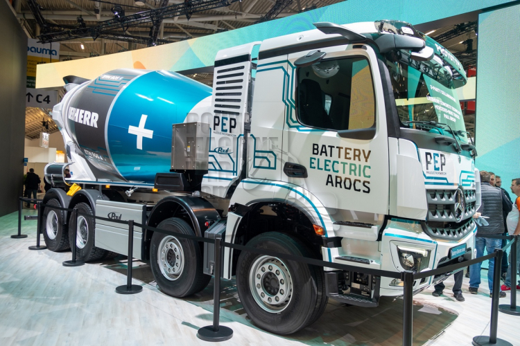 Bauma 2022: Mercedes-Benz toont verschillende elektrische oplossingen voor het bouwtransport