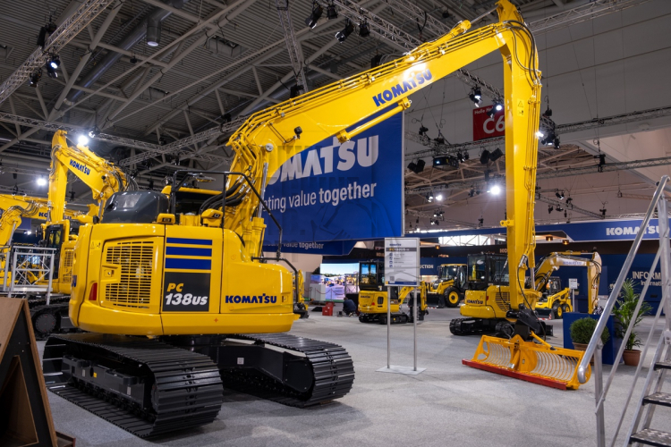 Komatsu voorziet de PC138US-11 van een Stage 5 motor