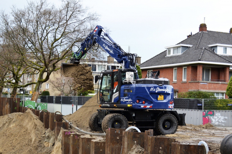 Derde generatie mobiele graafmachine van Hitachi voor H. van Steenwijk