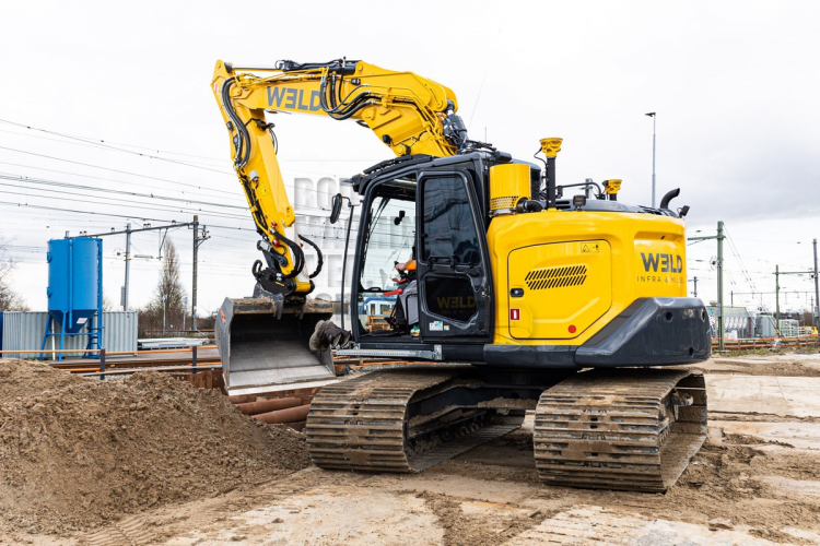 Weld Infra & Milieu neemt tweede Kobelco in gebruik