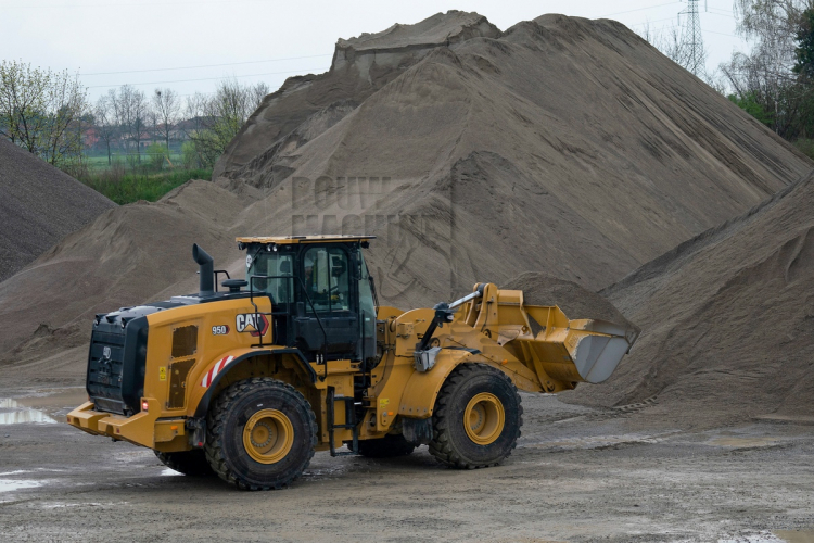 Hogere prestaties en gebruiksvriendelijke technologieën voor de nieuwe Cat 950 en 962 wielladers