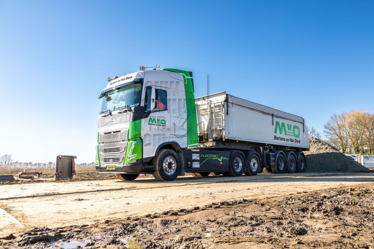 Martens en Van Oord gaat met Volvo FH Electric emissieloos rijden