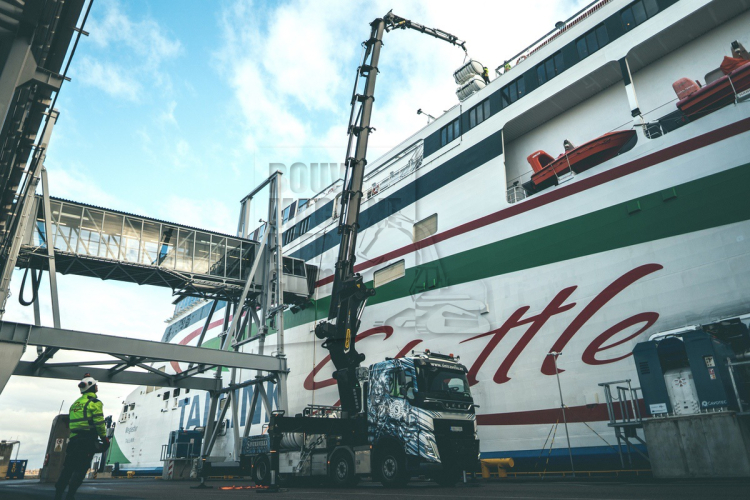 Palfinger: Vier reddingsboten en een autolaadkraan - veiligheid op het hoogste niveau