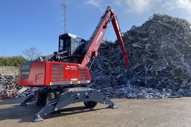 Nieuwe Fuchs MHL350F voor Gebr. Swinkels in Heerlen
