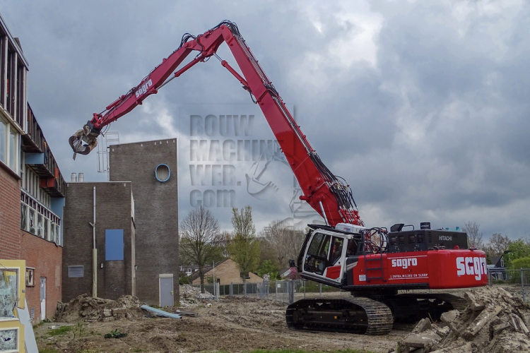 Pladdet bouwt custom hoogsloper voor Sagro